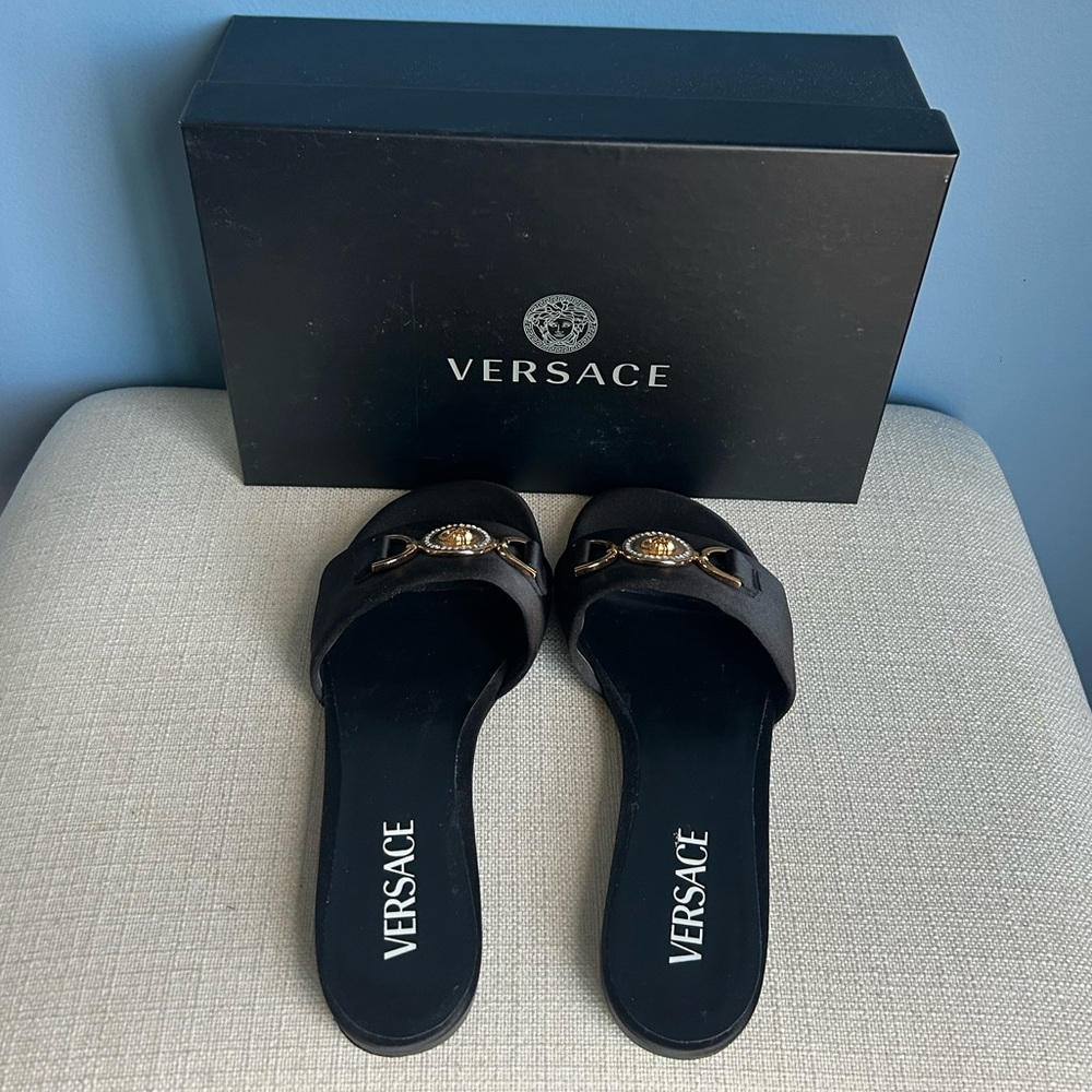 Versace Biggie Medusa Sandals - Picture 3 of 6
